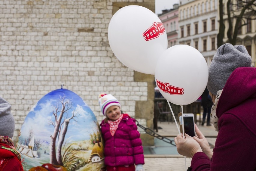 Chorwacka „Pisanica od Srca” na krakowskim Rynku  