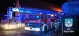 Tragiczny pożar w Kożuchowie. Zginął mężczyzna, którego przygniótł strop. Z budynku ewakuowano ponad 20 osób!