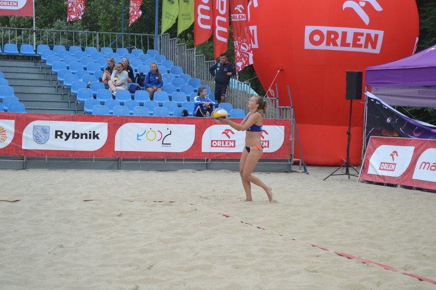 Eliminacje do turnieju głównego Plaża Open były rozgrywane w...