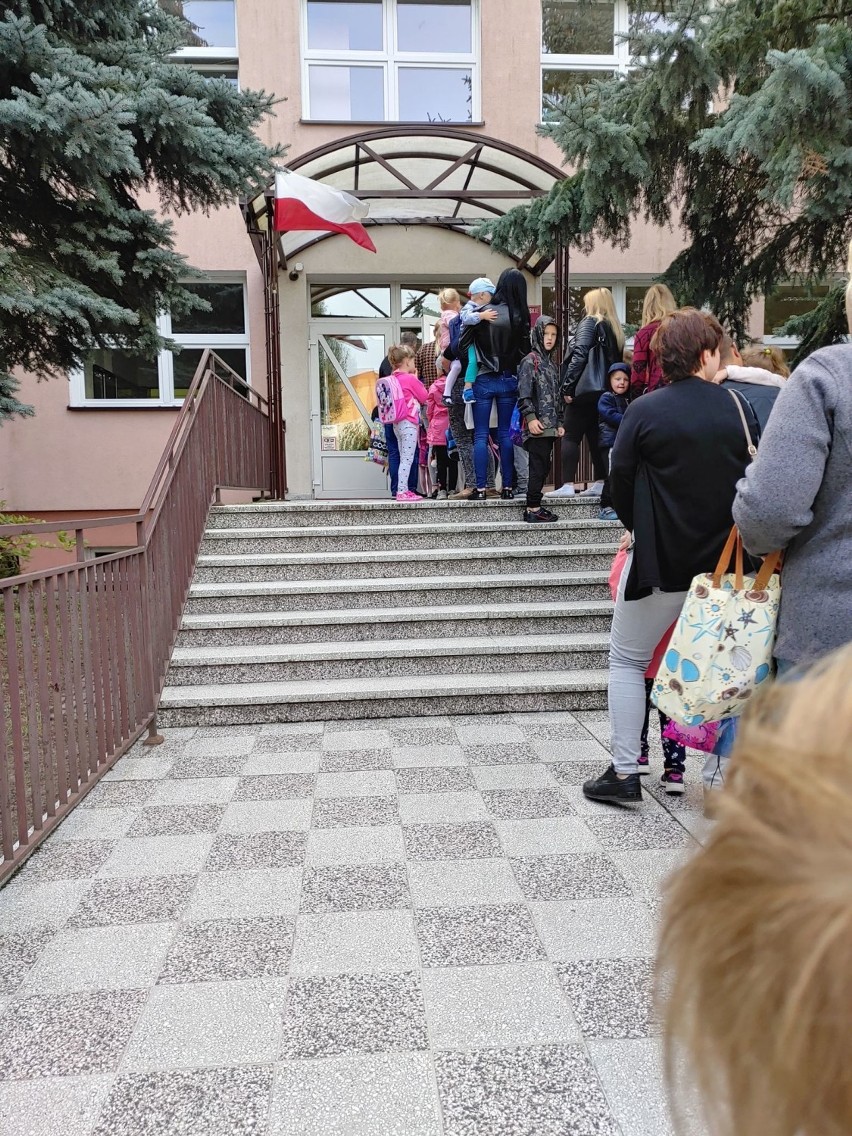 Kolejki przed przedszkolami,  czy tak już zostanie? - rozmowa z Iwoną Piórkowską, dyrektor Przedszkola Miejskiego "Bajka" [GALERIA]