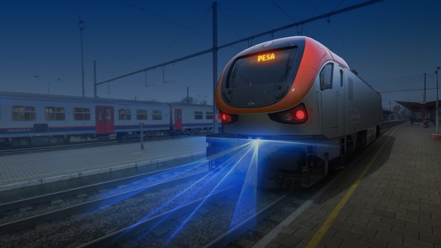 Największy w Polsce przewoźnik towarowy podpisał także z PESĄ list intencyjny w sprawie budowy lokomotywy dwunapędowej (spalinowo-elektrycznej) i lokomotywy autonomicznej oraz list intencyjny i umowę na dzierżawę od spółki Rail Capital Partners lokomotywy z modułem dojazdowym.