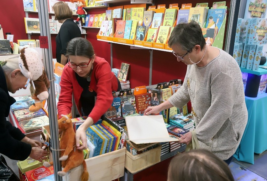 Targi Ciekawej Książki 2019 w Łodzi ZDJĘCIA  