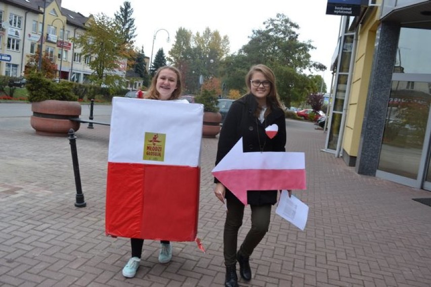 Wybory parlamentarne Radomsko 2015: Happening uczniów ZSG 7...