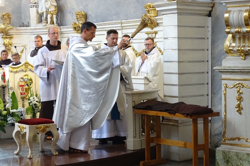 Obłóczyny w klasztorze Franciszkanów