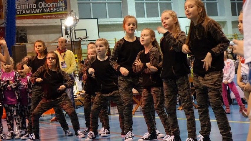 Grupa taneczna Cat Clan podczas finału WOŚP w Obornikach