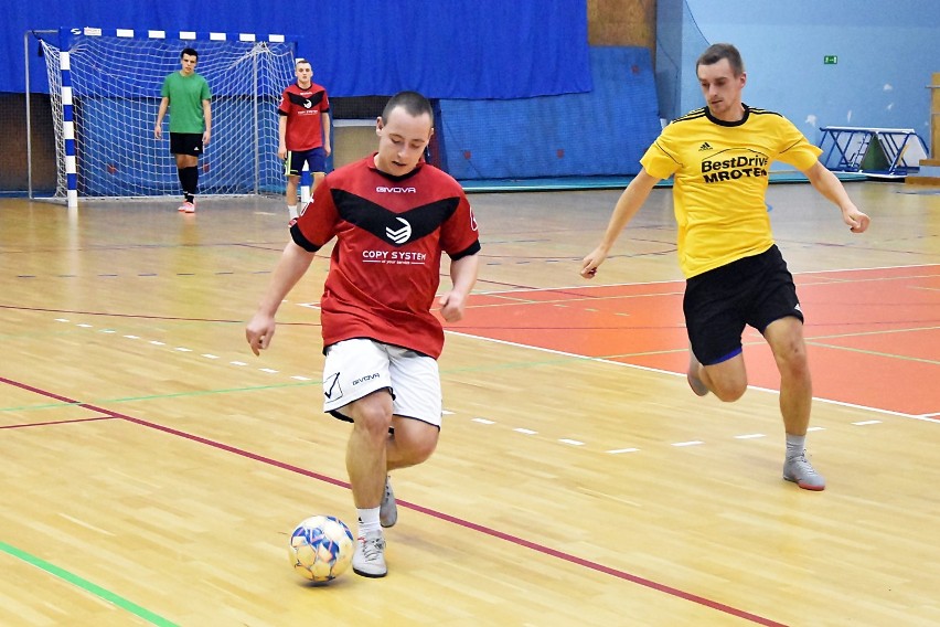 Pilska Liga Futsalu. W Ekstralidze ponownie zmiana lidera. Zobaczcie zdjęcia z meczów 8. kolejki