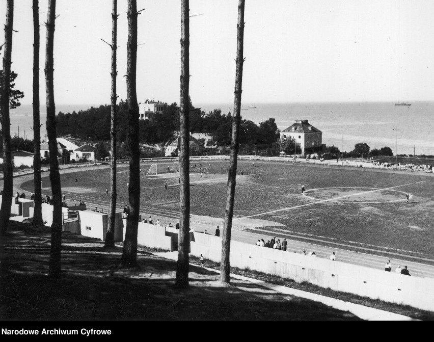 Stadion sportowy nad brzegiem Bałtyku w Gdyni (1935)