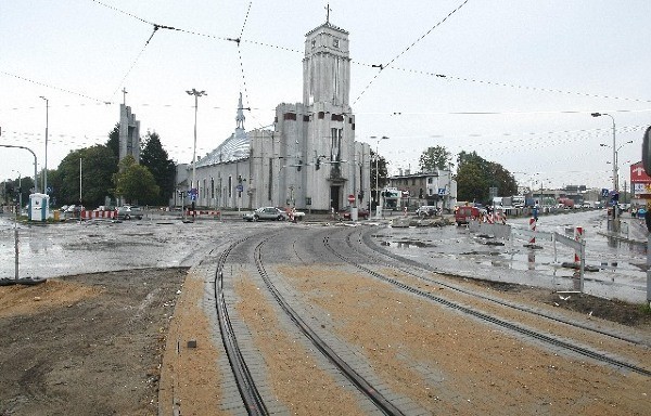 Kończą remont skrzyżowania Rzgowskiej, Broniewskiego i Paderewskiego