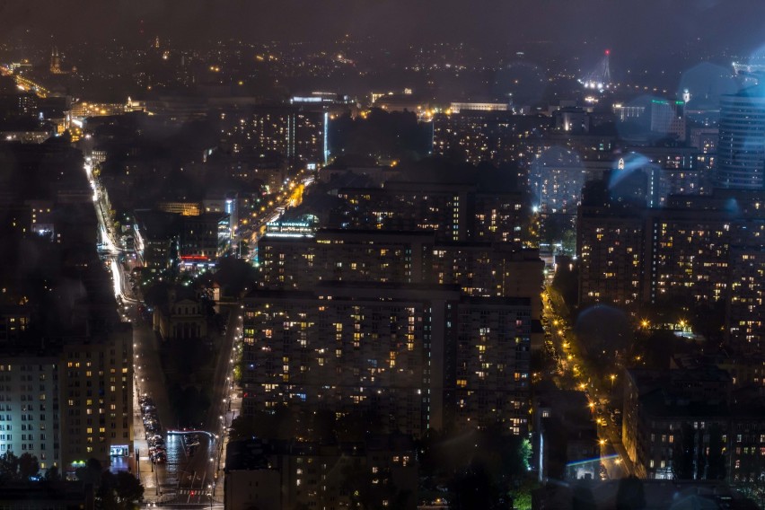 Od maja w każdy piątek i sobotę można spojrzeć nocą na...