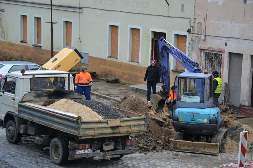 Zawidów: Ruszył remont rynku. Mieszkańców czekają utrudnienia [ZDJĘCIA]