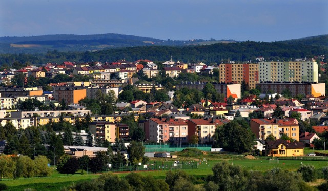 Ile kosztuje życie w Jaśle w porównaniu z innymi miastami w Polsce? Zerknijcie do raportu.