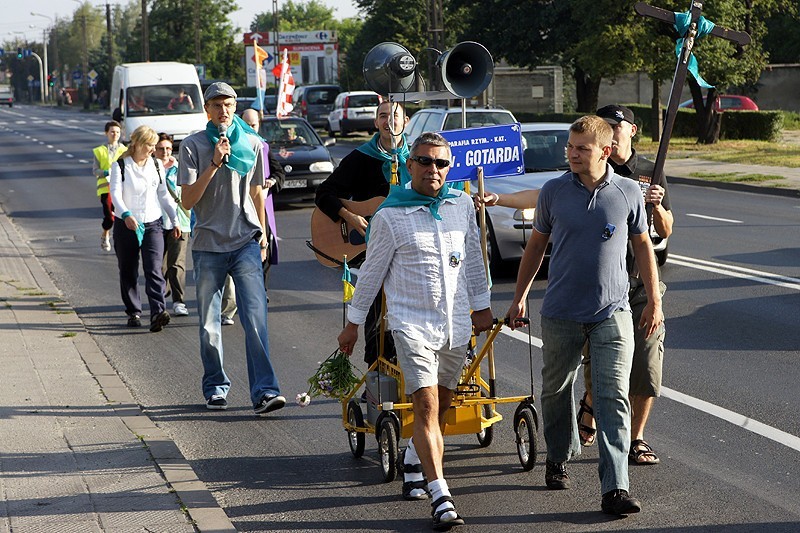 Wyruszyła 375. Kaliska Piesza Pielgrzymka na Jasną Górę. ZDJĘCIA