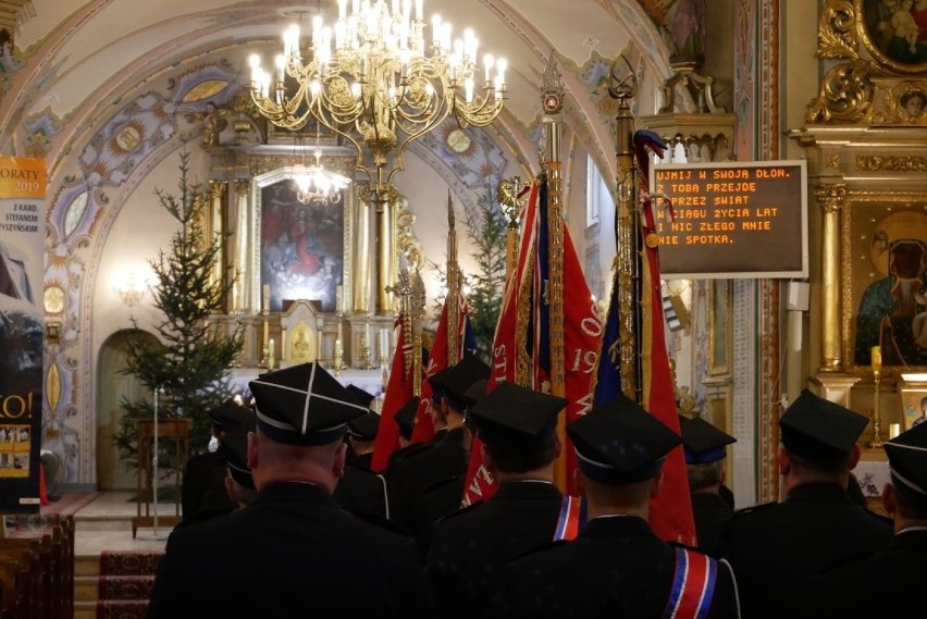 Jednostka OSP Żabieniec obchodziła jubileusz 95-lecia. Druhowie dostali też nowy wóz [zdjęcia]