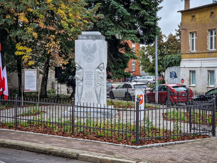 Pomnik pamięci generała Hallera w Lesznie został odsłonięty...
