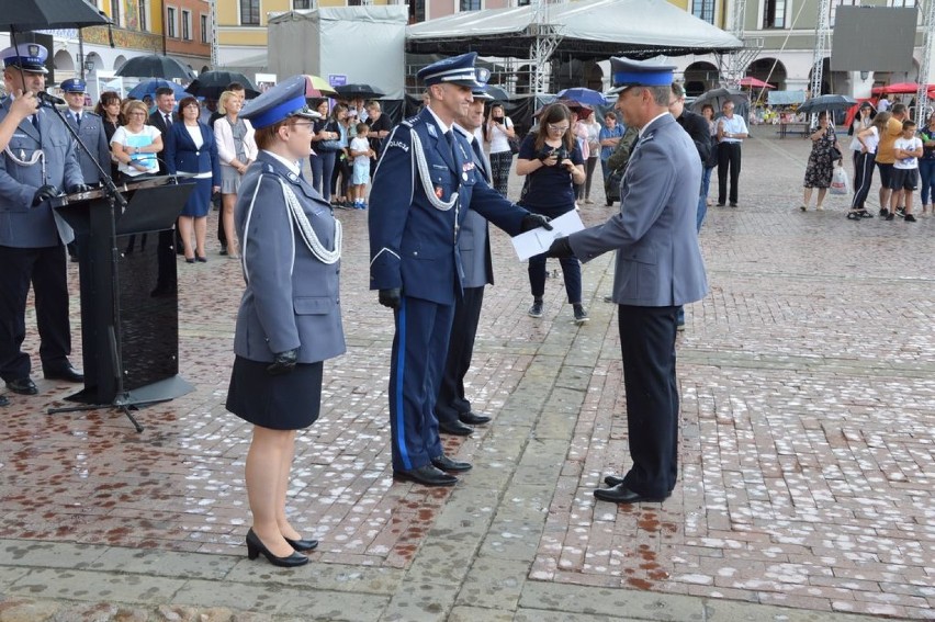 Zamość. Obchody Święta Policji na Rynku Wielkim