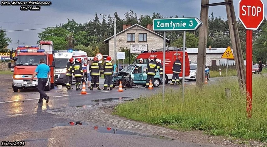 OSP Panki: Zderzenie na drodze do Praszczyków [FOTO]