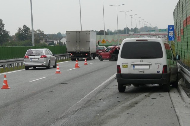 Do tragicznego w skutkach wypadku drogowego doszło w poniedziałek, 7 października na drodze S8 w Rawie Mazowieckiej. Nie żyje 5-miesięczny chłopiec