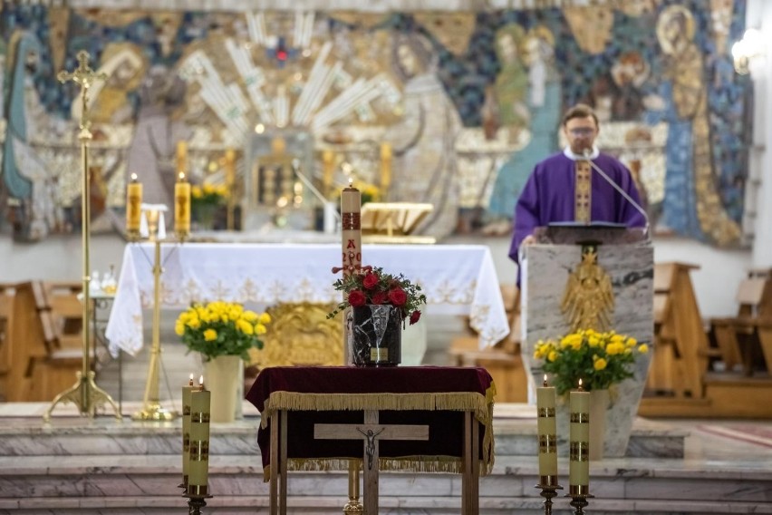 W Krakowie pożegnano Bronisława Augustyniaka, byłego wieloletniego sędziego, trenera i działacza piłkarskiego [ZDJĘCIA]