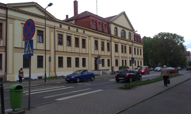 Tak wygląda nowa elewacja tarnogórskiej komendy policji przy ul. Bytomskiej