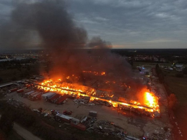 Pożar firmy Opak w Szczecinku.