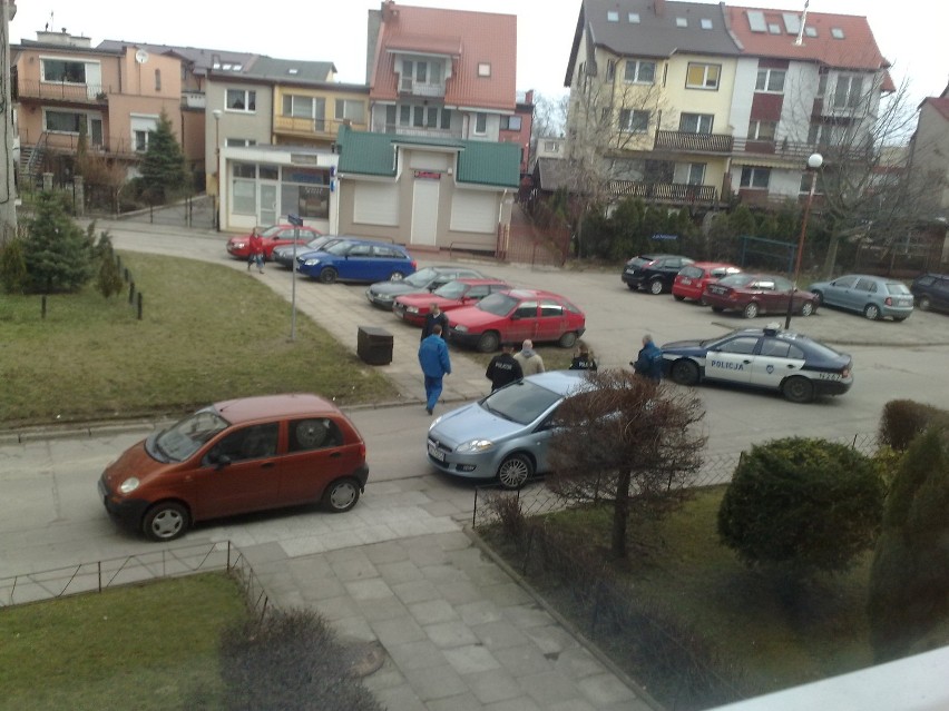 Rano padły strzały w Gdyni Pogórzu - zdjęcia od Czytelnika z akcji policji