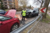 Kolizja na ulicy Nad Śluzami w Słupsku. BMW uderzyło w citroena [ZDJĘCIA]