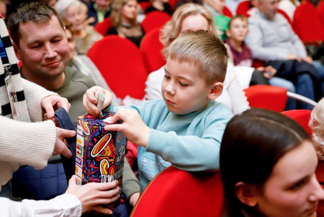 W gminie Warta prócz ulicznej kwesty odbył się atrakcyjny finał w Warckim Centrum Kultury