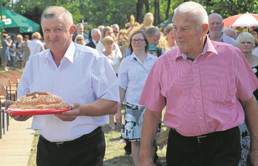 Wszyscy rolnicy z gminy Chełmża w podziękowaniu za dobre...