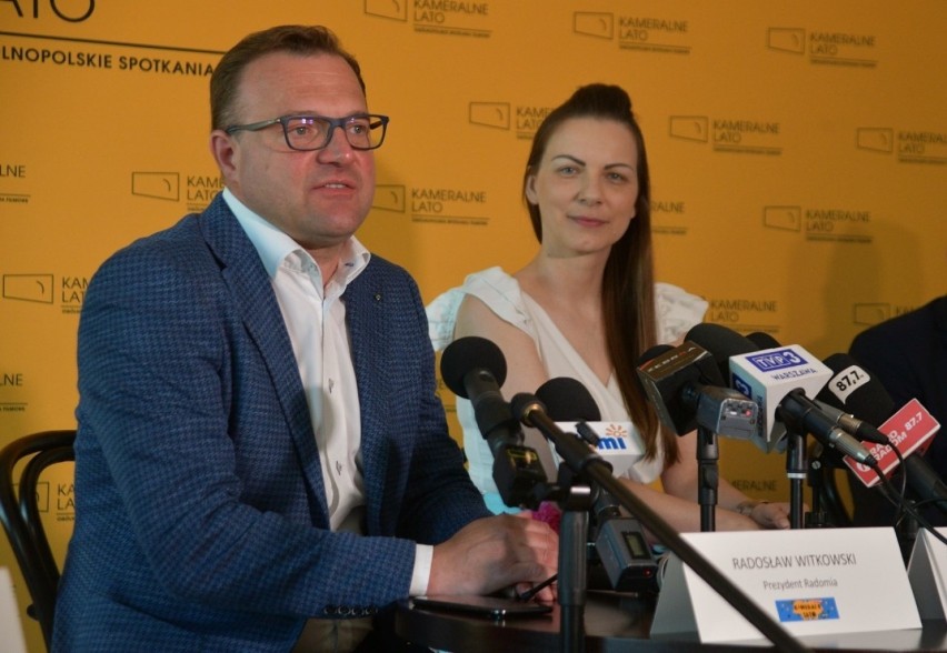 Prezydent Radosław Witkowski i Agnieszka Kołodyńdska -...