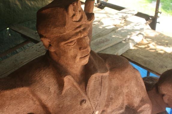 Miechów: remont pomnika potrwa do końca września [ZDJĘCIA]