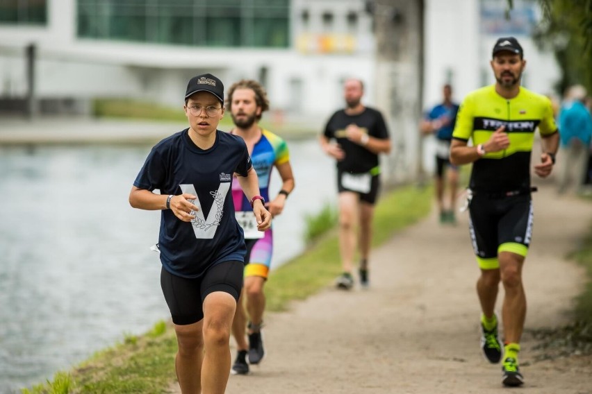 W weekend w Bydgoszczy duże zmiany w ruchu dla kierowców. Powodem - Enea Bydgoszcz Triathlon 2022 [mapy]