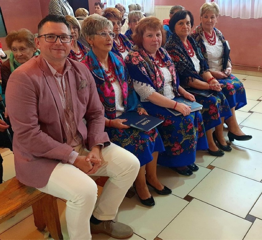 Przegląd Piosenki Biesiadnej odbył się w Chropach w gminie Poddębice ZDJĘCIA