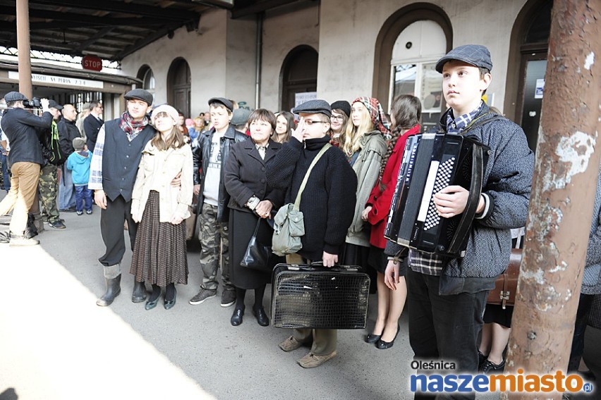 Wyjątkowy pociąg odjechał w sobotę rano ze stacji Oleśnica....