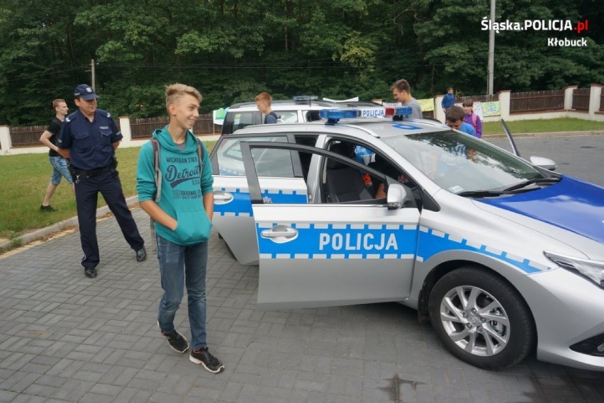 VI Złaz Leśny w Kłobucku. Dzieci, młodzież, nauczyciele, leśnicy i policjanci ze Sznupkiem [ZDJĘCIA]