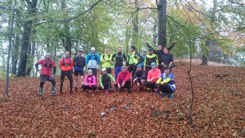 Jaworzno Trail Running. Grupa pobiegła i zwiedzała Bukowno