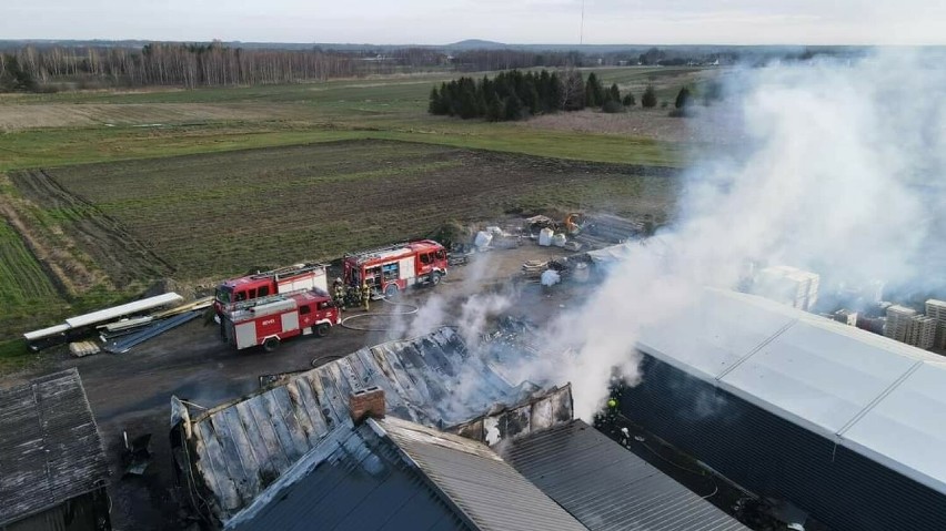 Na szczęście pożar hali w gminie Wręczyca Wielka udało się...