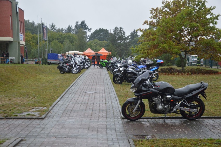 Nawet deszcz nie przeszkodził w podsumowaniu sezonu motocyklowego w Miastku| ZDJĘCIA+WIDEO