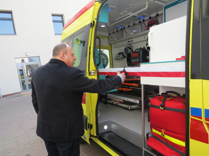 Aleksandrowski szpital wzbogacił się o nowoczesny ambulans