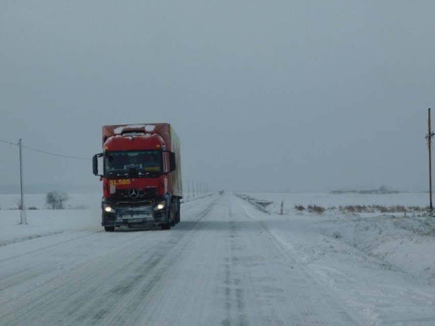 Kierowcy narzekają na stan dróg w powiecie górowskim po opadach śniegu [30.01.2021]