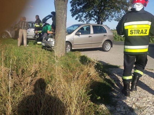 Wypadek w Czołowie. Dwie osoby trafiły do szpitala