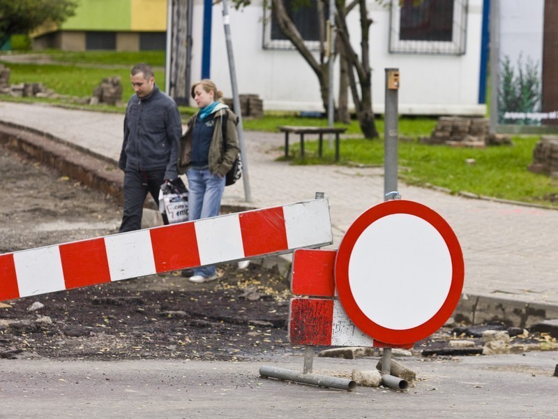 Wałbrzych: Trwa remont na ul. Broniewskiego