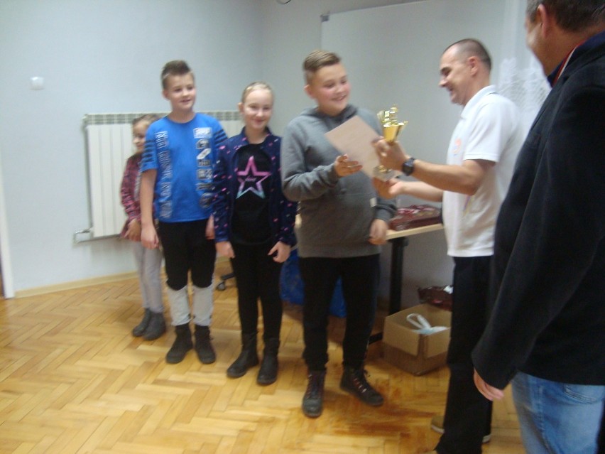Szkoły w Skomlinie i Białej wygrały mistrzostwa powiatu wieluńskiego w szachach drużynowych[FOTO, WYNIKI]