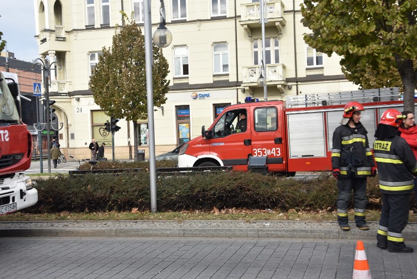 Potrącenie pieszej w II Al. NMP na wysokości Kwadratów ZDJĘCIA