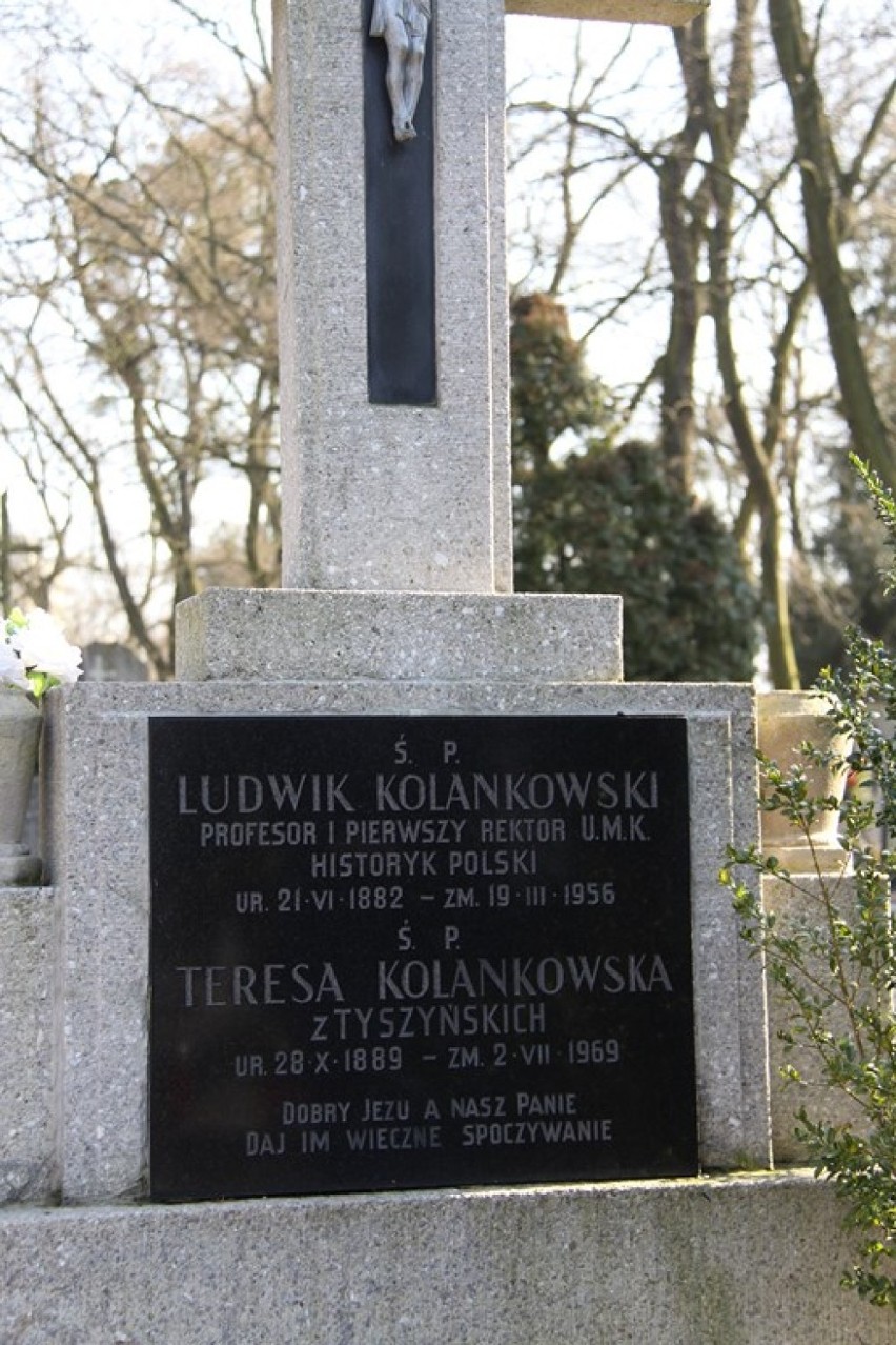 Nagrobek Ludwika Kolankowskiego - pierwszego rektora UMK w Toruniu.