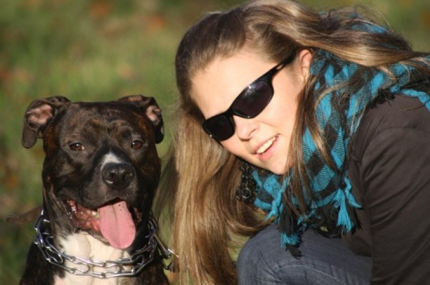 Katarzyna Grabowska uwielbia psy. Na zdjęciu ze swoim...