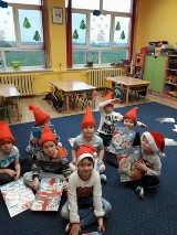 Mikołajki w przedszkolu w Niemczynie. Dzieci odwiedził sympatyczny święty z białą brodą 