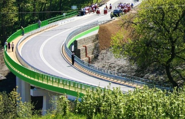 Most oddano do użytku w maju 2011 roku. Od tego czasu przeprawa jest wykorzystywana tylko w niewielkim stopniu