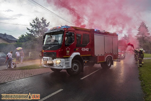 OSP Byczyna ma fabrycznie nowe Volvo. W sumie byczyńscy strażacy mają teraz 4 samochody do akcji.