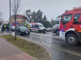 Potrącenie pieszej w Chojnicach. Pierwszej pomocy udzielił jej strażak w czasie wolnym