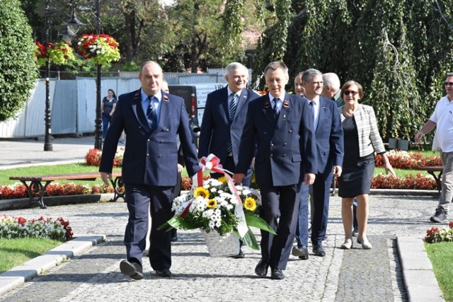 38. rocznica powstania Solidarności, złożenie kwiatów w Legnicy.